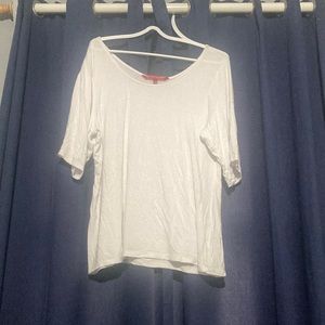 A white hot kiss top size 3X Junior